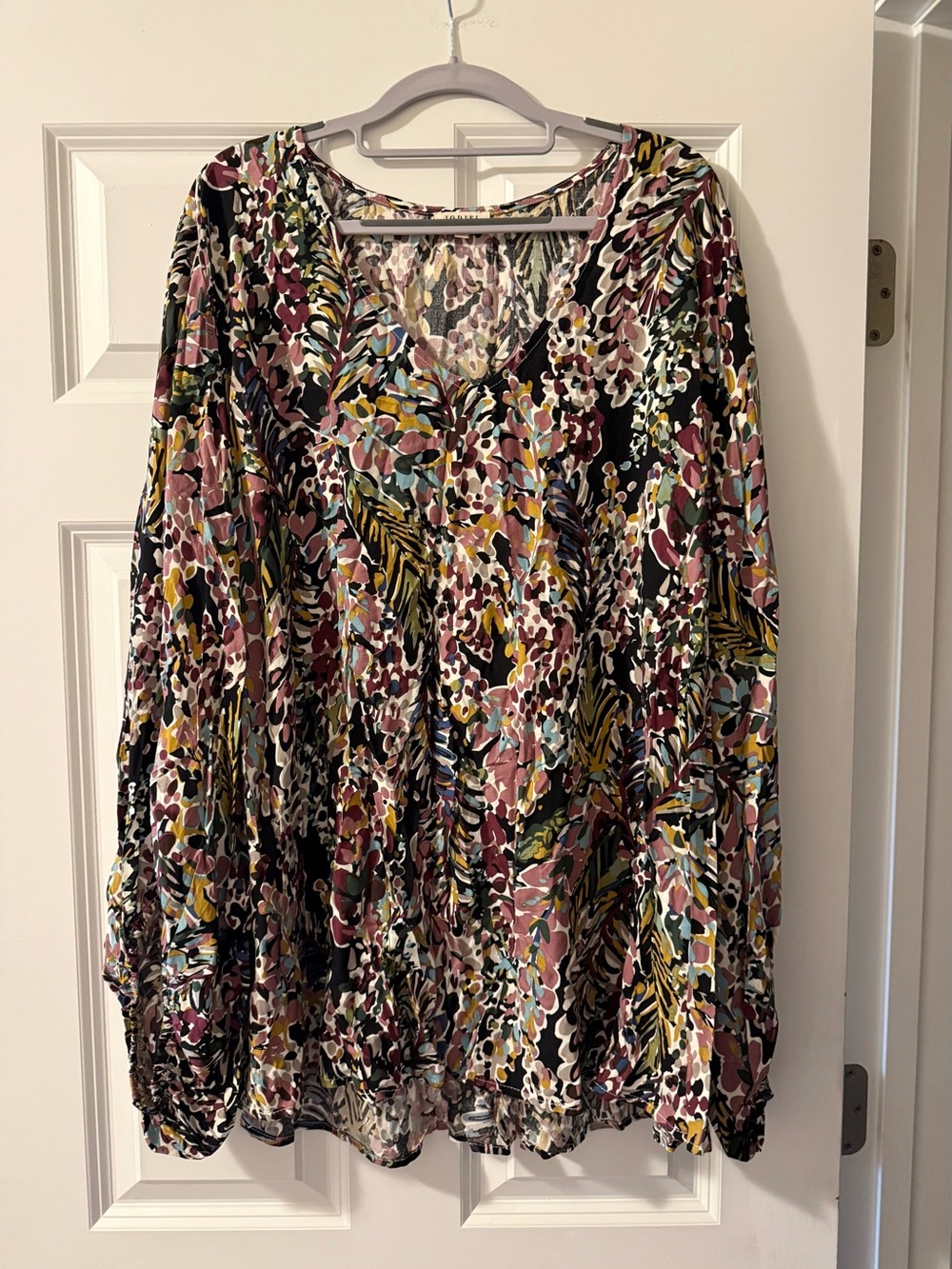 Jodifl Women’s Floral Multi-Color V-Neck Blouse